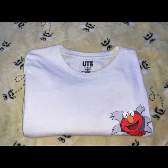 Kaws x Sesame Street Tee - Picture 1 of 3